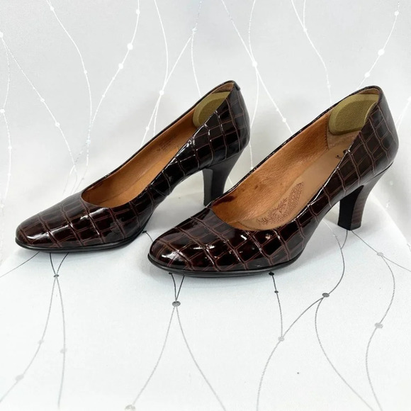Sofft Glossy Brown Crocodile Print 3" Pumps Heels $110 - Picture 3 of 7